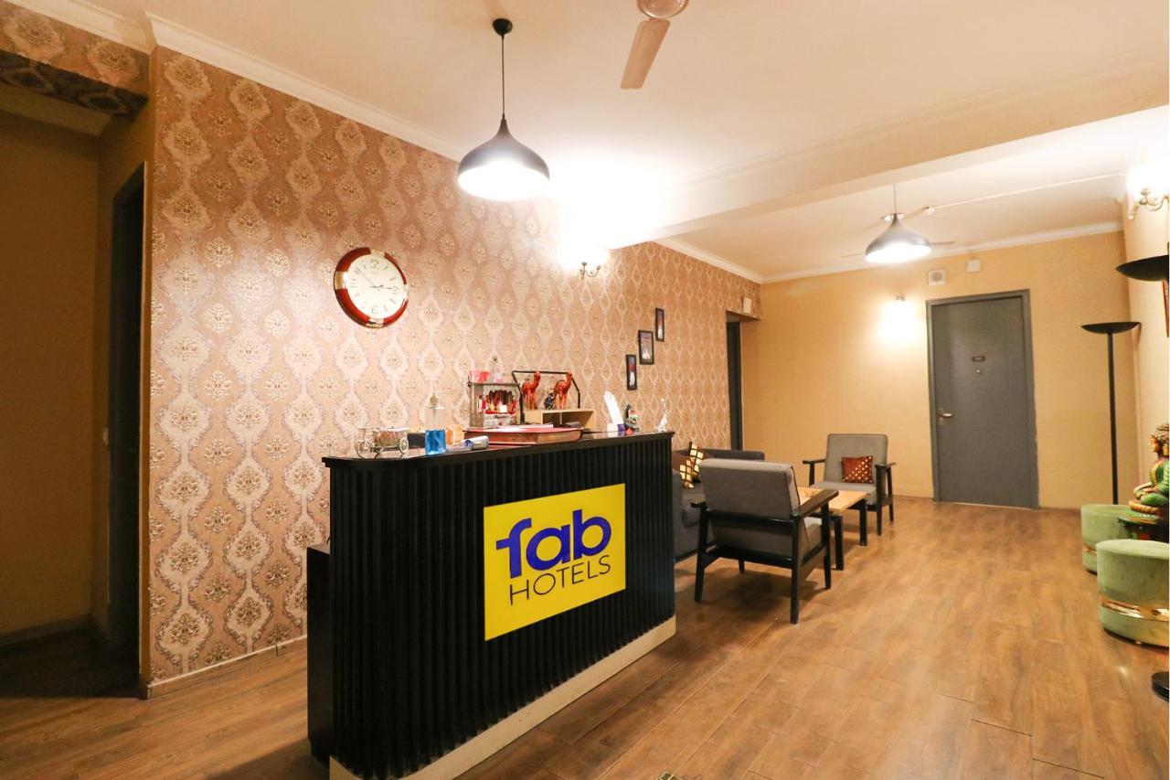 Fabhotel The Glory Gurgaon Bagian luar foto