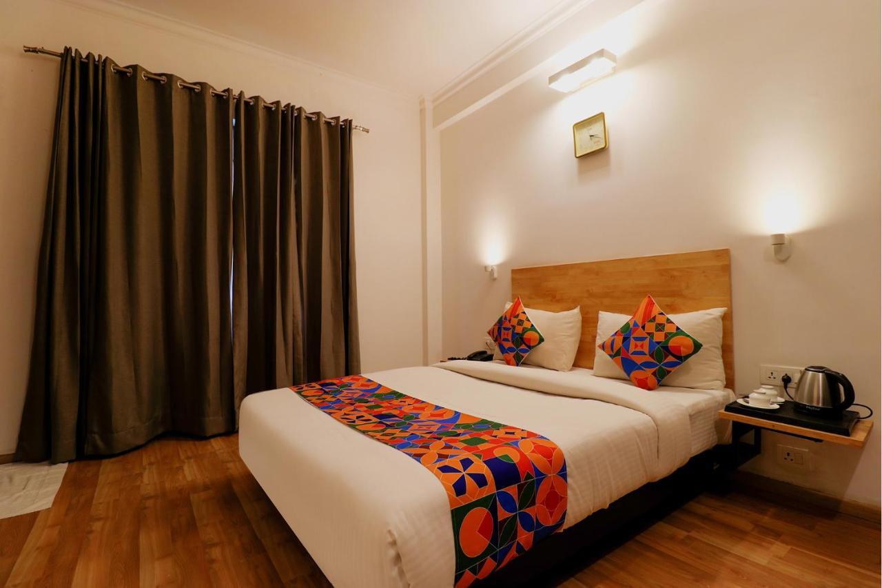 Fabhotel The Glory Gurgaon Bagian luar foto