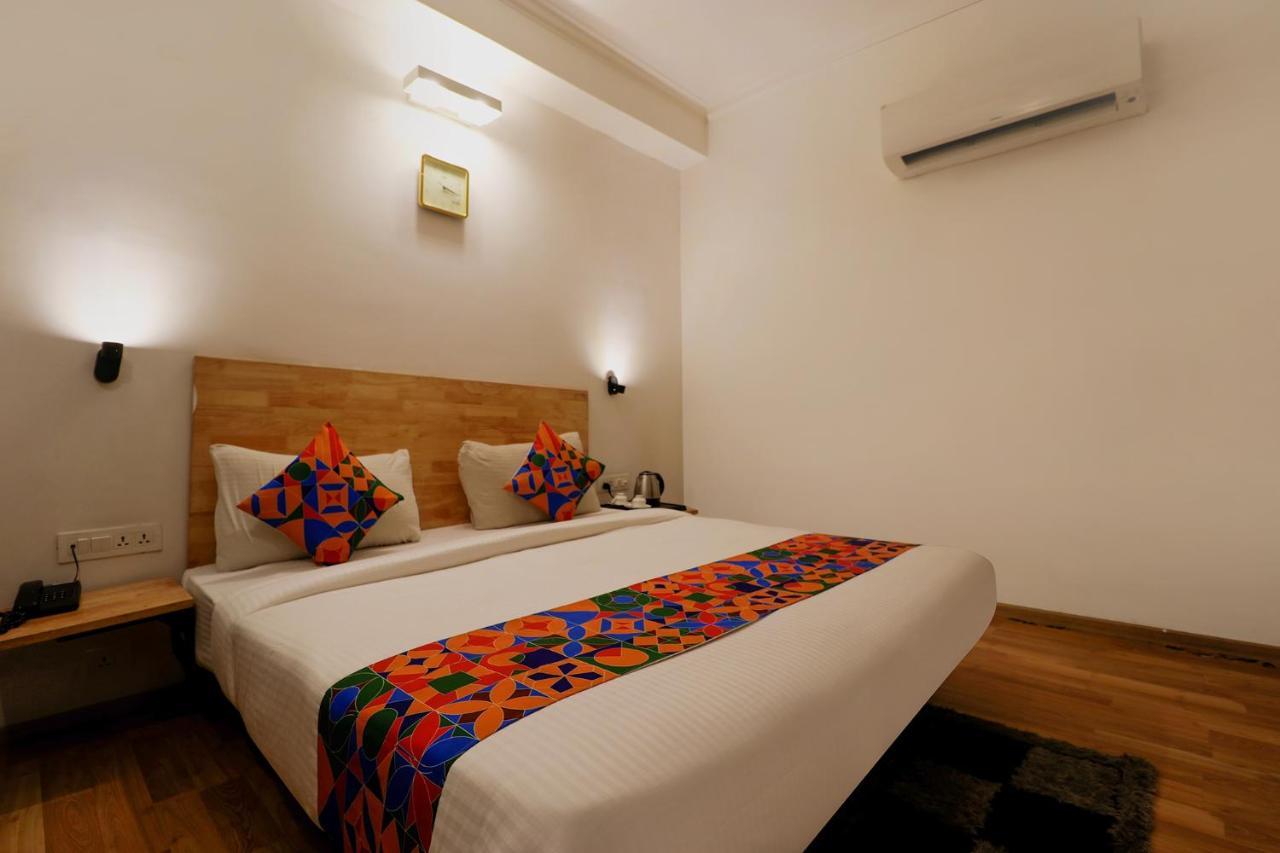 Fabhotel The Glory Gurgaon Bagian luar foto